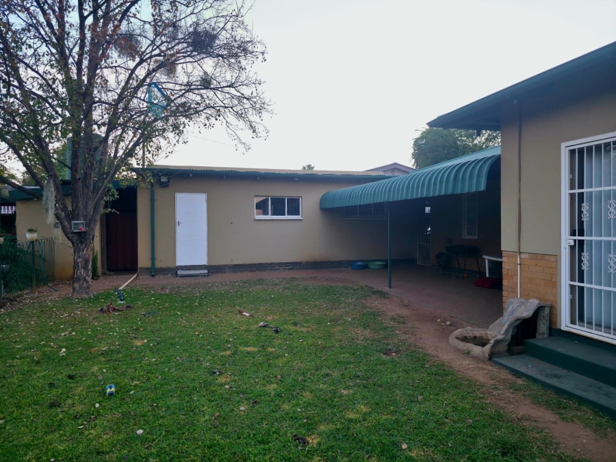 3 Bedroom Property for Sale in Oos Einde North West